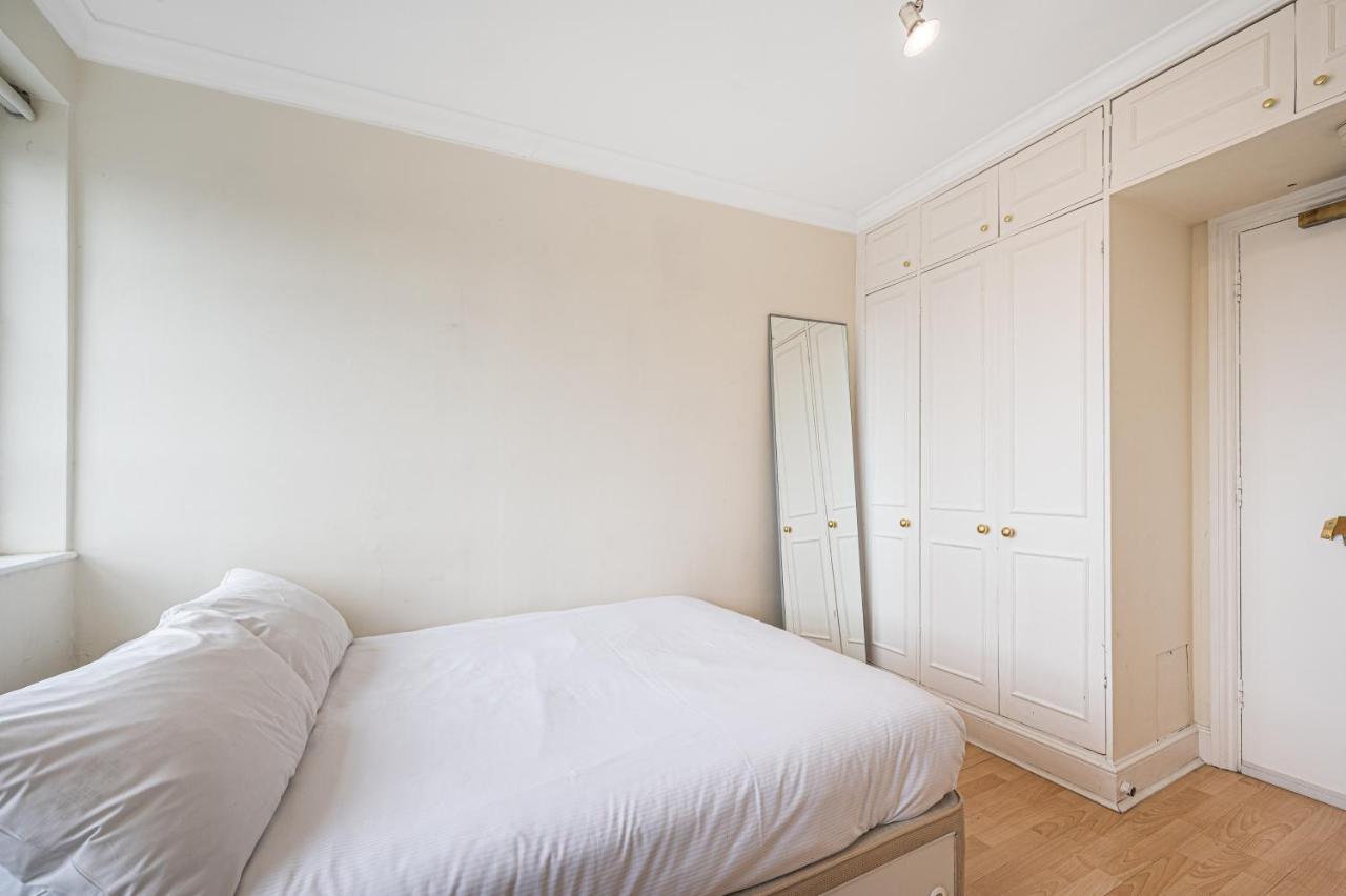 South Kensington Excellent Location Studio At Chelsea Cloister Hotel Londen Buitenkant foto